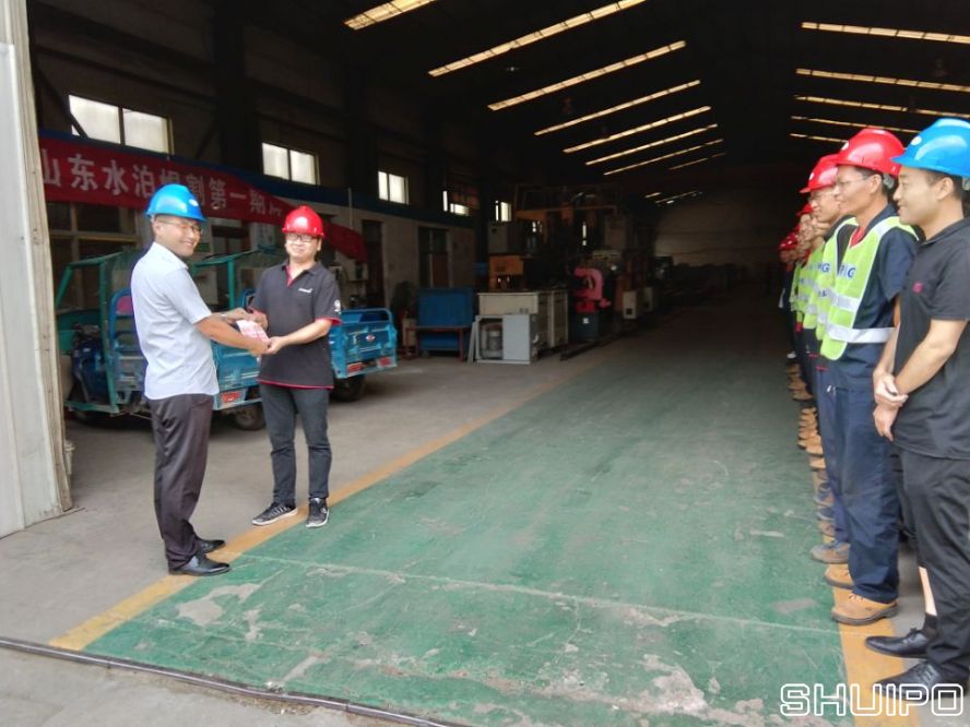 后服務(wù)部孫長磊，在ABB機器人培訓(xùn)考試中榮獲第一名